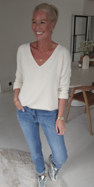 ANITI oversized v-neck knit ecru