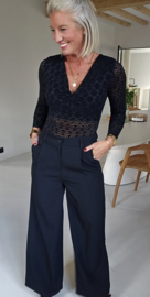 LACE body petite black