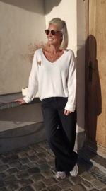 LEO HEART knit off-white