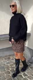 SNUGGLE loose turtleneck knit black