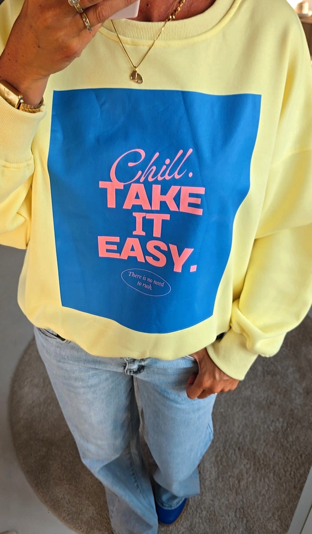 TAKE IT EASY sweatshirt yellow
