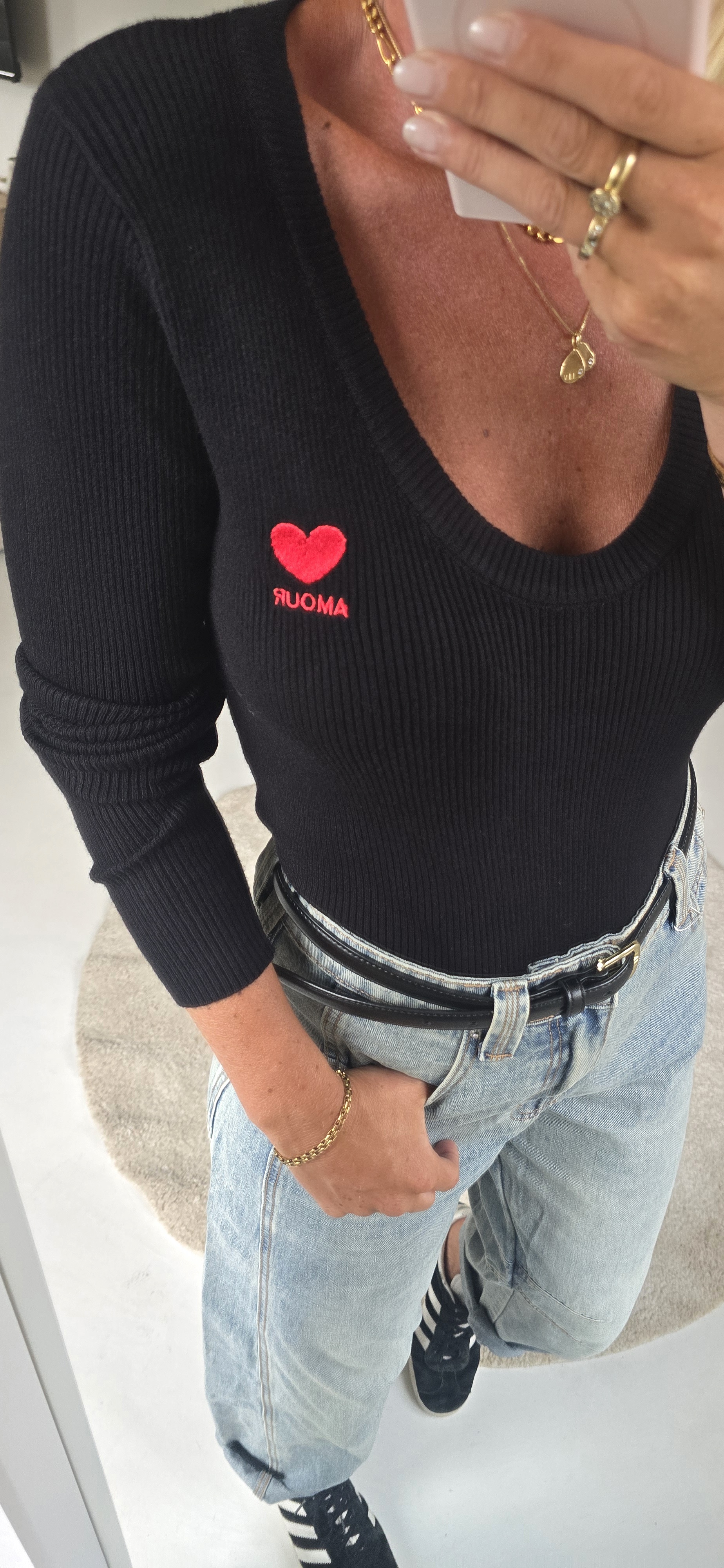 AMOUR warm v-neck longsleeve black