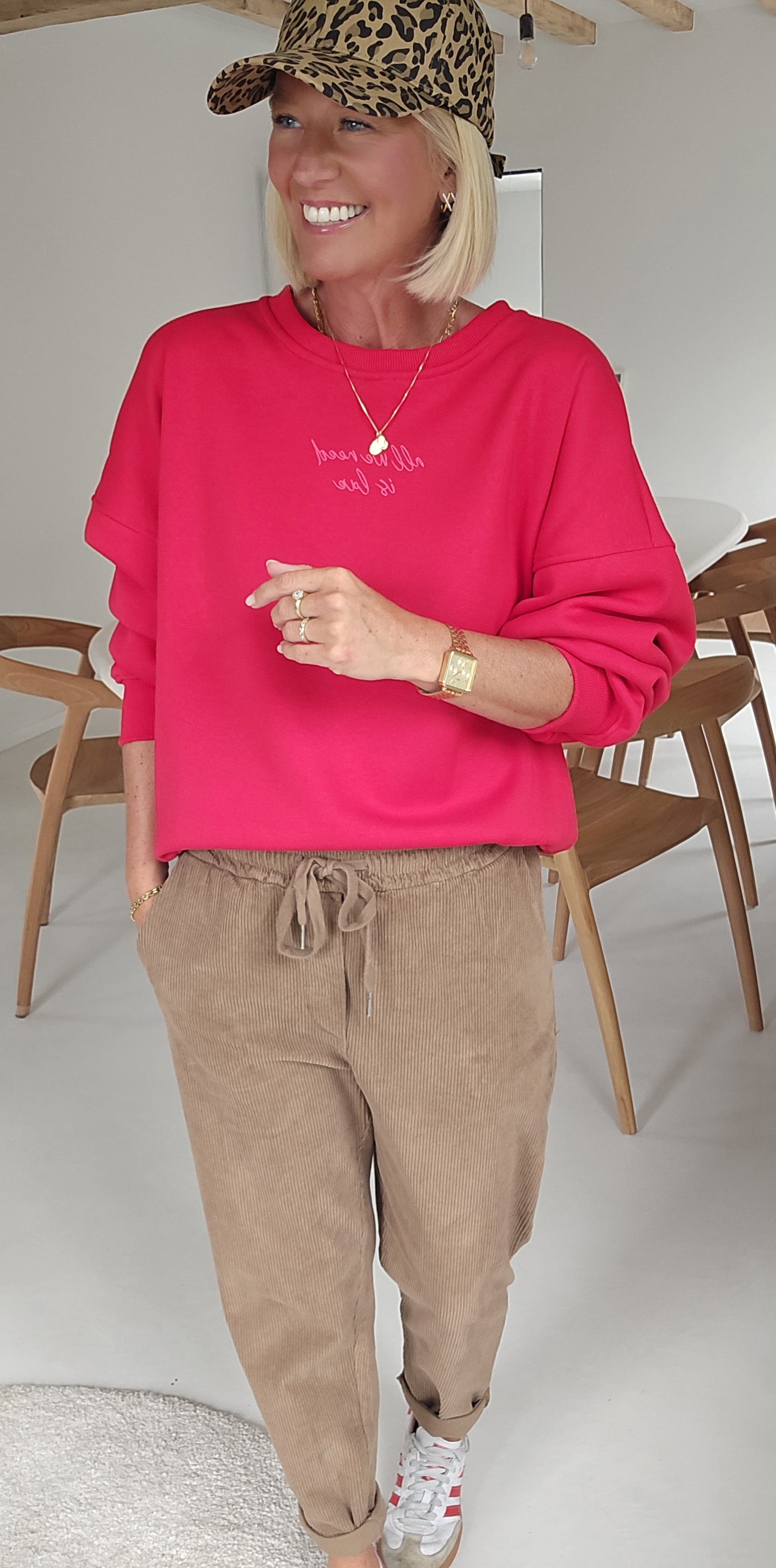 ALL WE NEED IS LOVE sweatshirt red