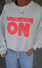 VACATION ON sweatshirt white
