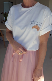 SUNDAYS ARE FOR CROISSANTS cotton T-shirt white