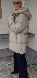 TRIX shorter winter puffer coat taupe