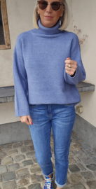 SNUGGLE loose turtleneck knit jeans blue