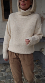 CHARI turleneck knit beige