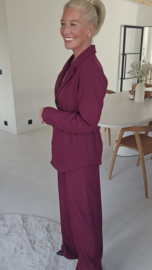 CHRISTINA suit burgundy
