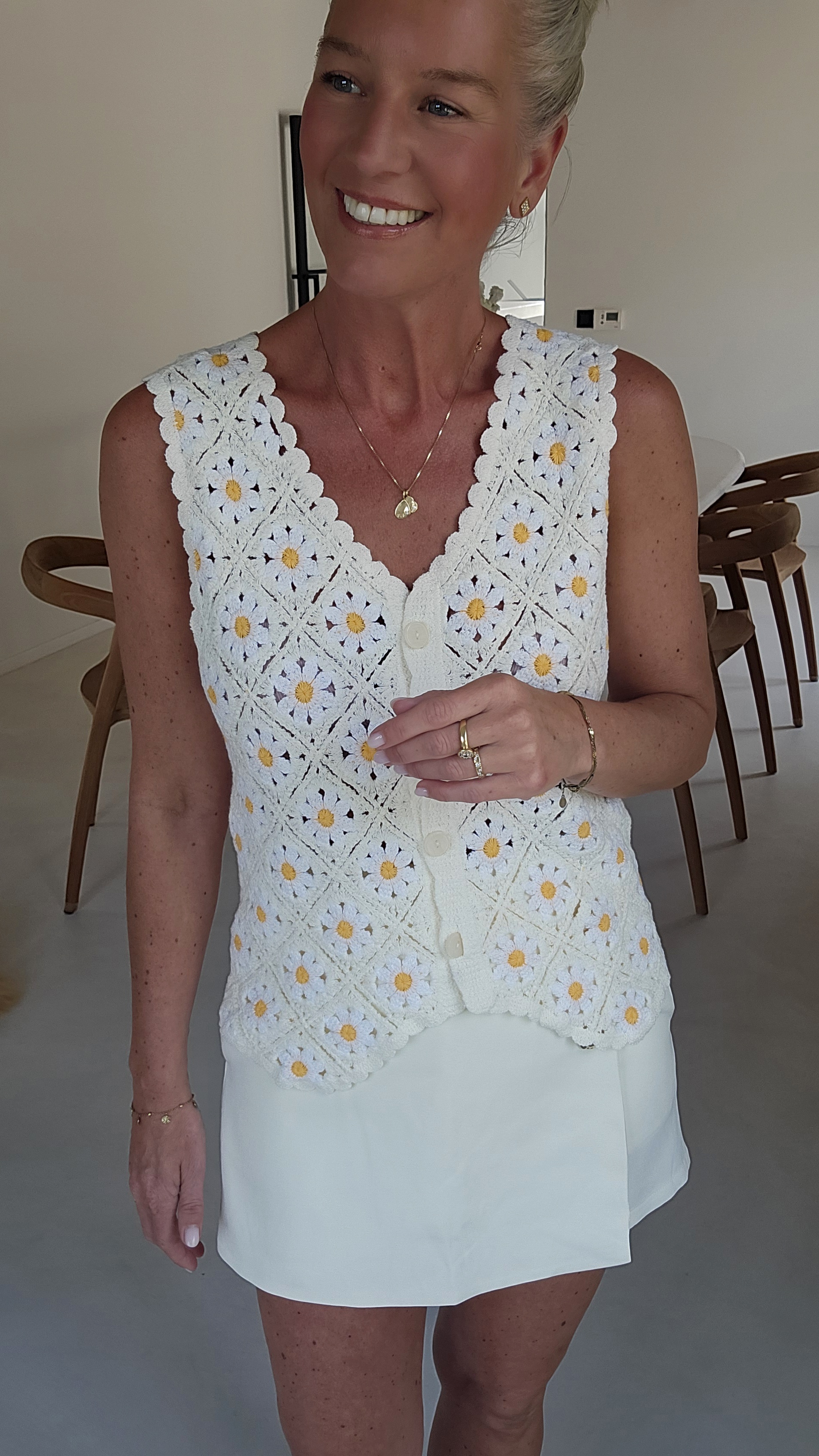 DAISIES crochet gilet ecru