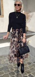 LEO tule skirt