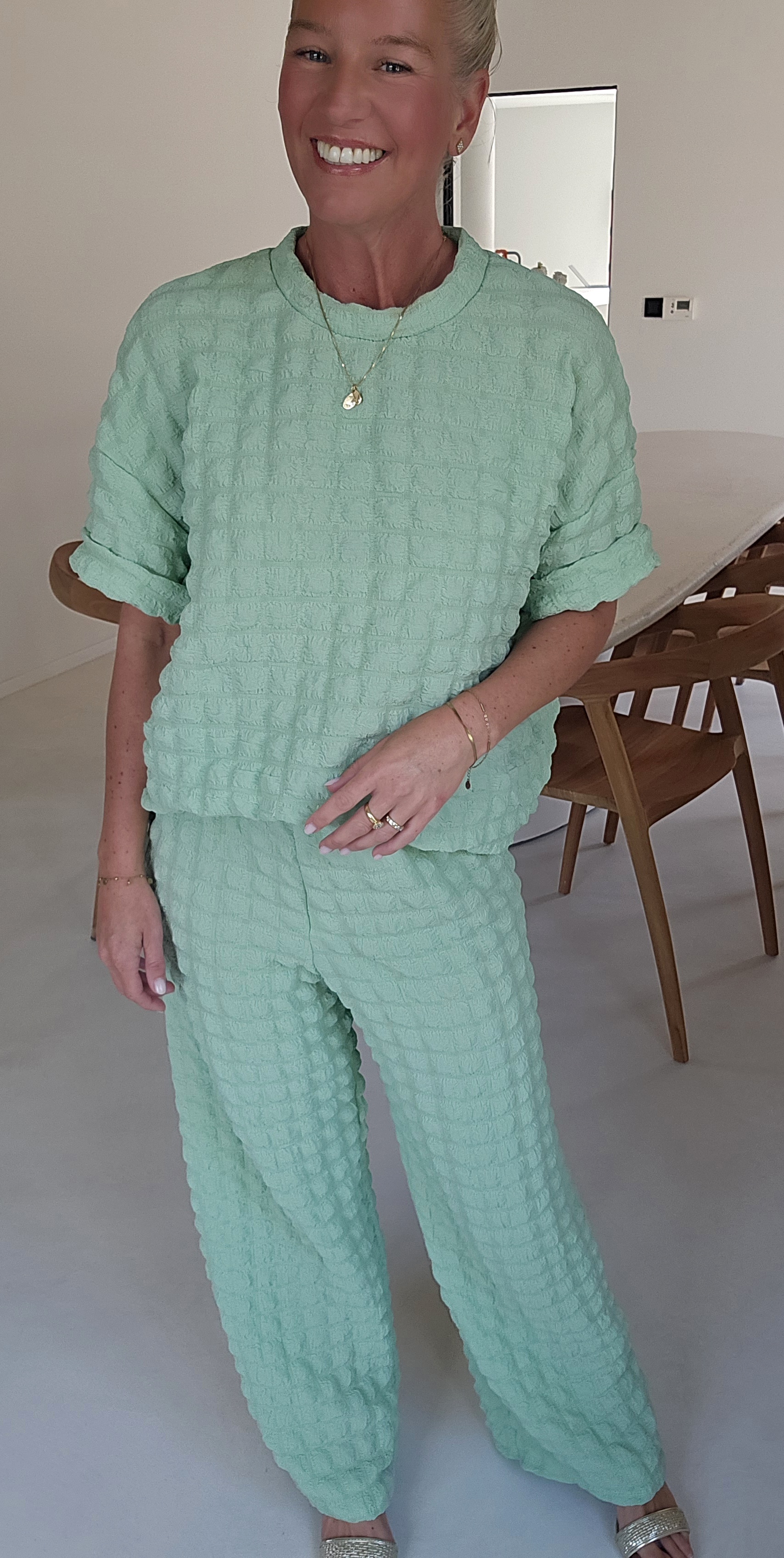 BUYorCRY bubble set fresh mint