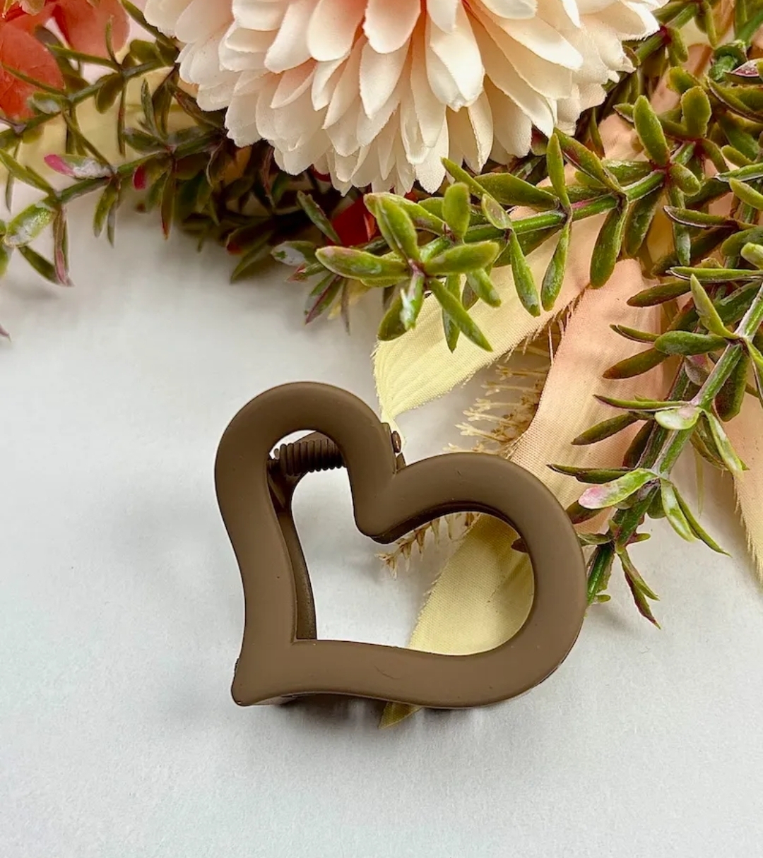 HEART hair clip camel small
