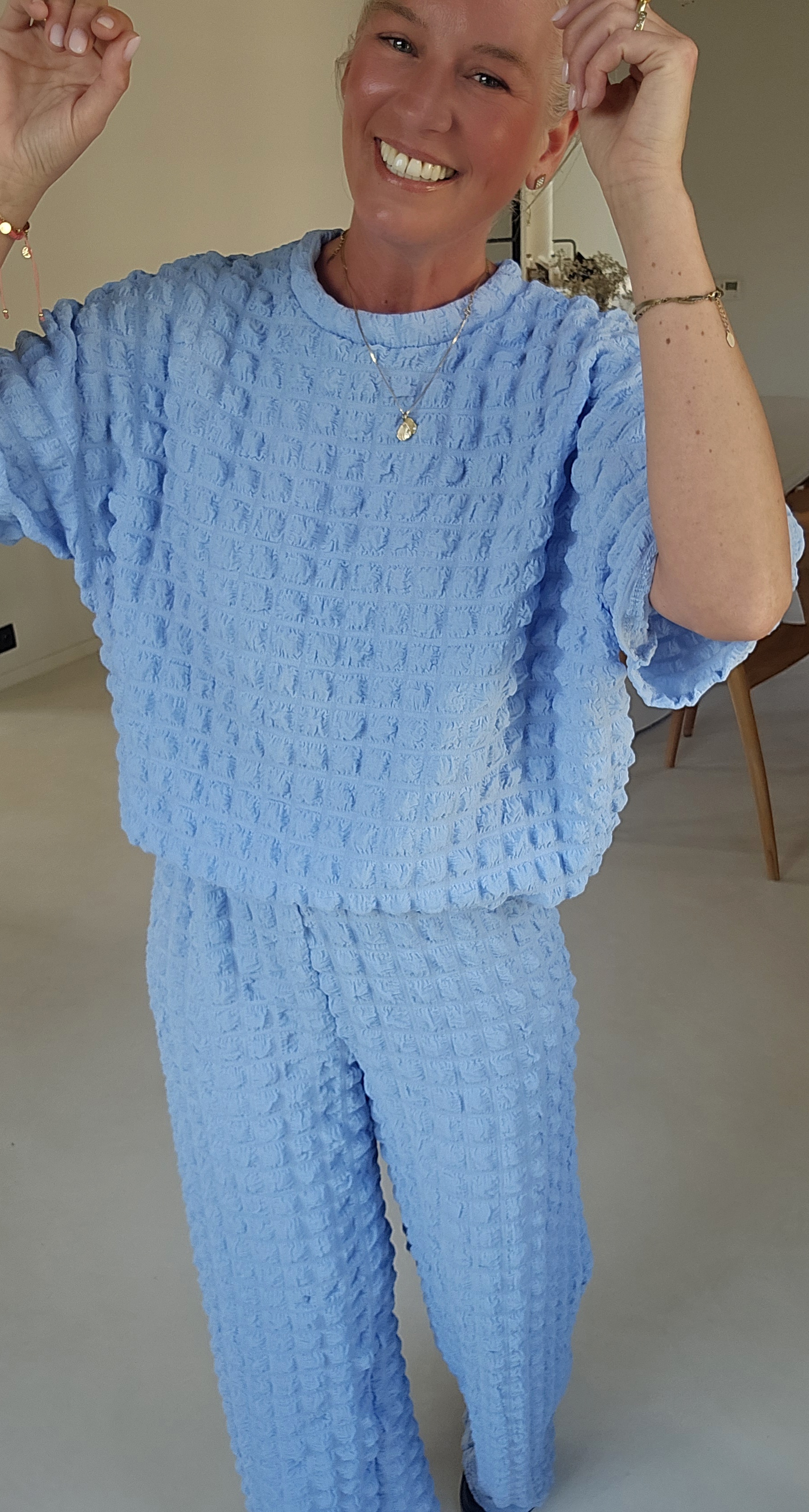 BUYorCRY bubble set blue