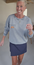 SUNDAYS ARE FOR CROISSANTS cotton sweatshirt grey