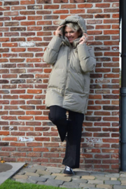 TRIX shorter winter puffer coat taupe