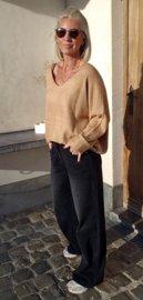 LEO HEART knit camel