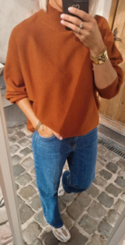 IRA soft crewneck knit dark camel