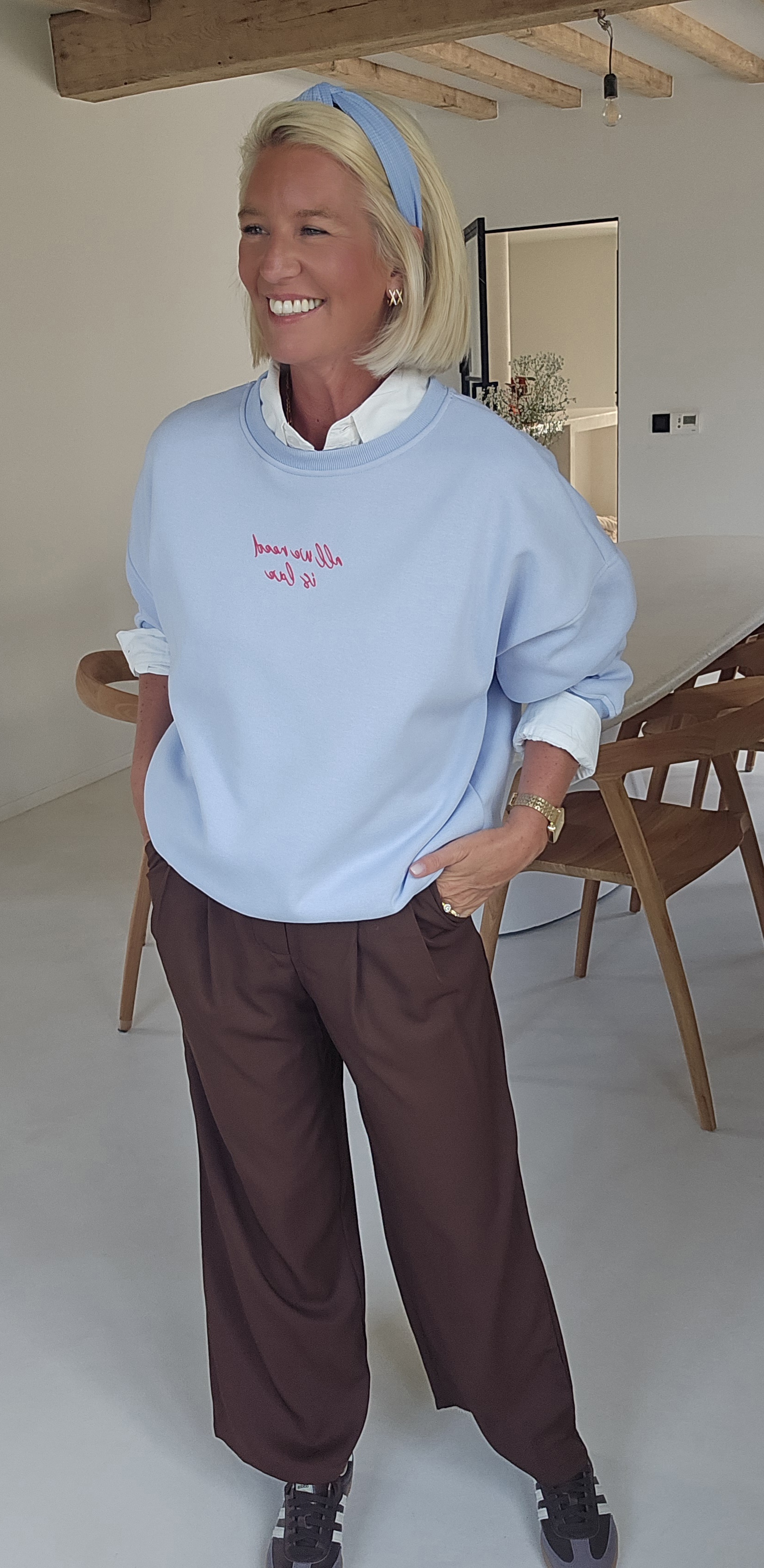 ALL WE NEED IS LOVE sweatshirt baby blue