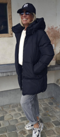 TRIX shorter winter puffer coat black