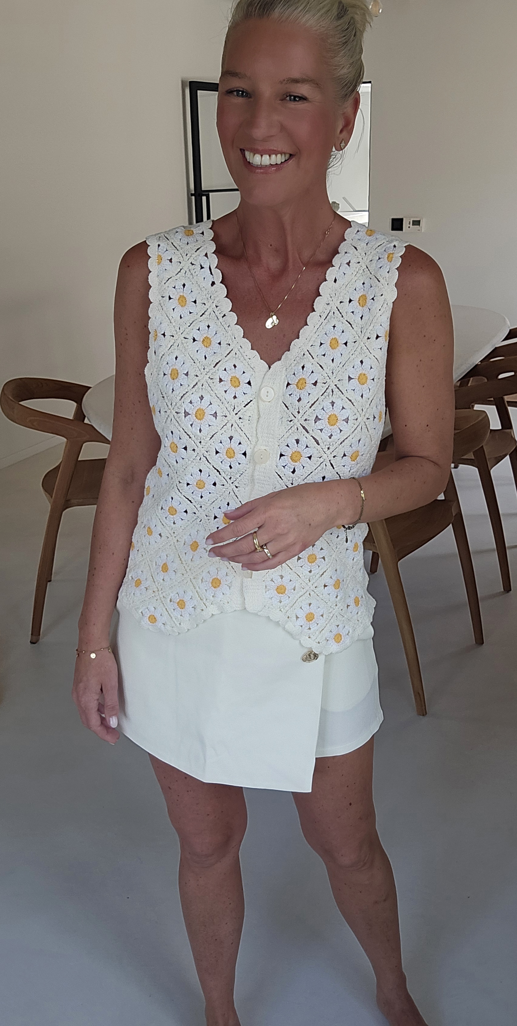 DAISIES crochet gilet ecru