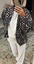 LEO oversized bomber beige curvy line