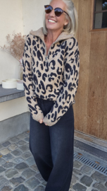LEO zip knit