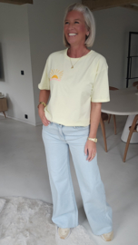 BEACH CLUB SUNSET tee yellow