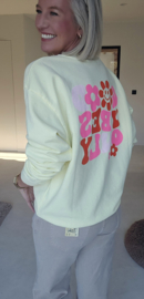 GOOD VIBES ONLY sweatshirt pastel yellow