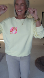 GOOD VIBES ONLY sweatshirt pastel yellow