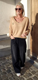 LEO HEART knit camel