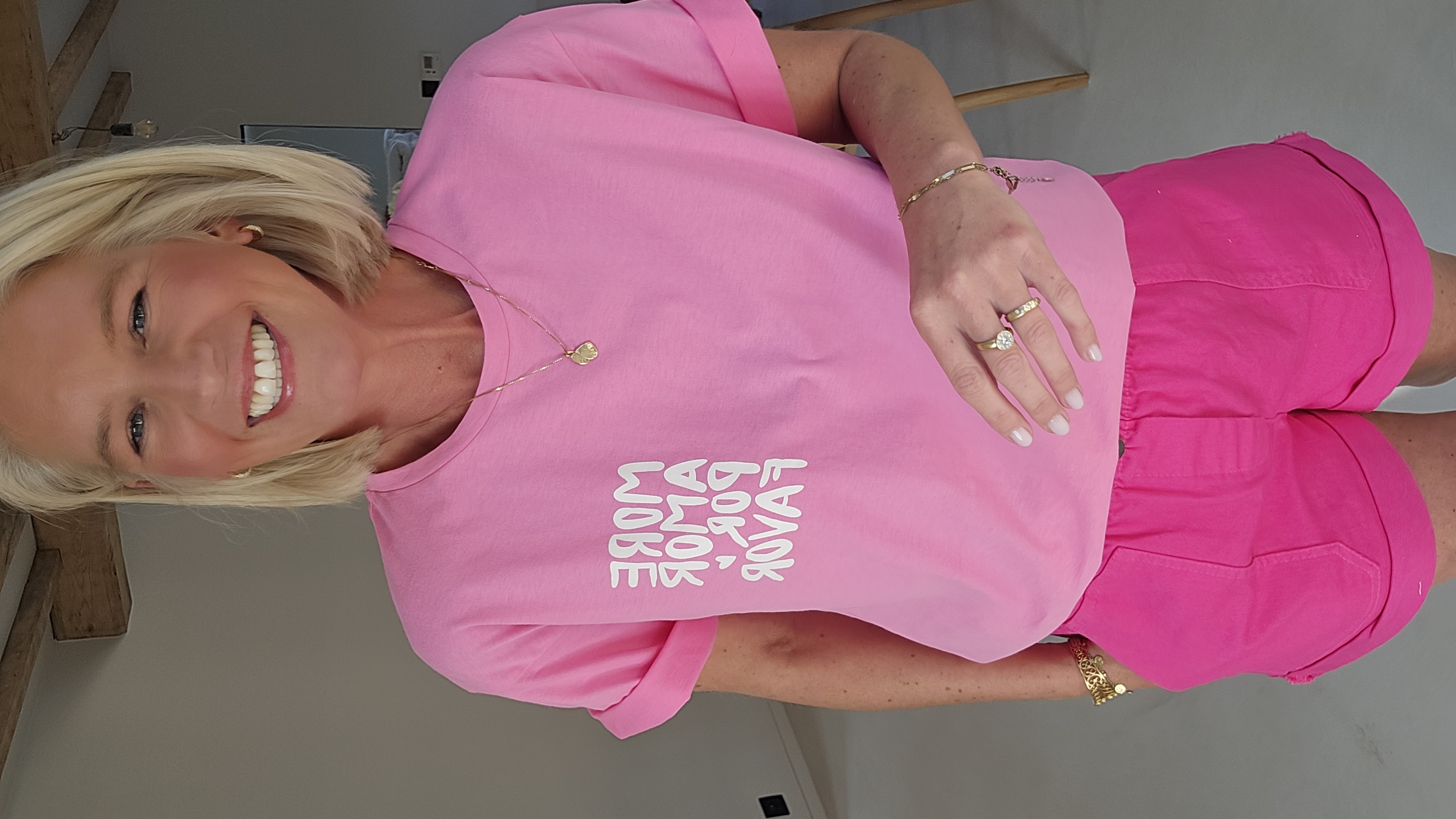 MORE AMOR POR FAVOR T-shirt pink