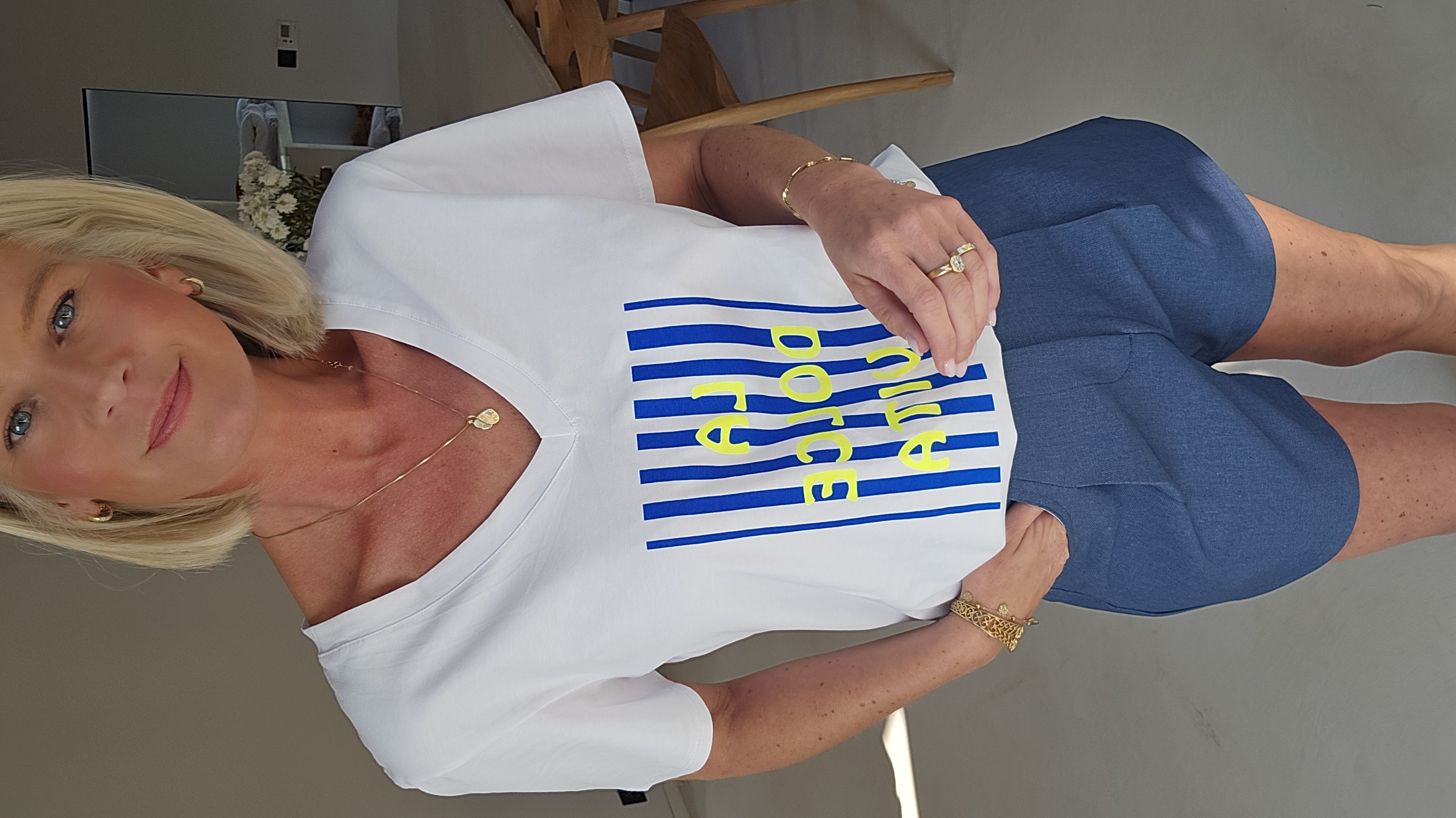 LA DOLCE VITA cotton tee kobalt blue neon yellow