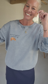 SUNDAYS ARE FOR CROISSANTS cotton sweatshirt grey