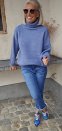 SNUGGLE loose turtleneck knit jeans blue