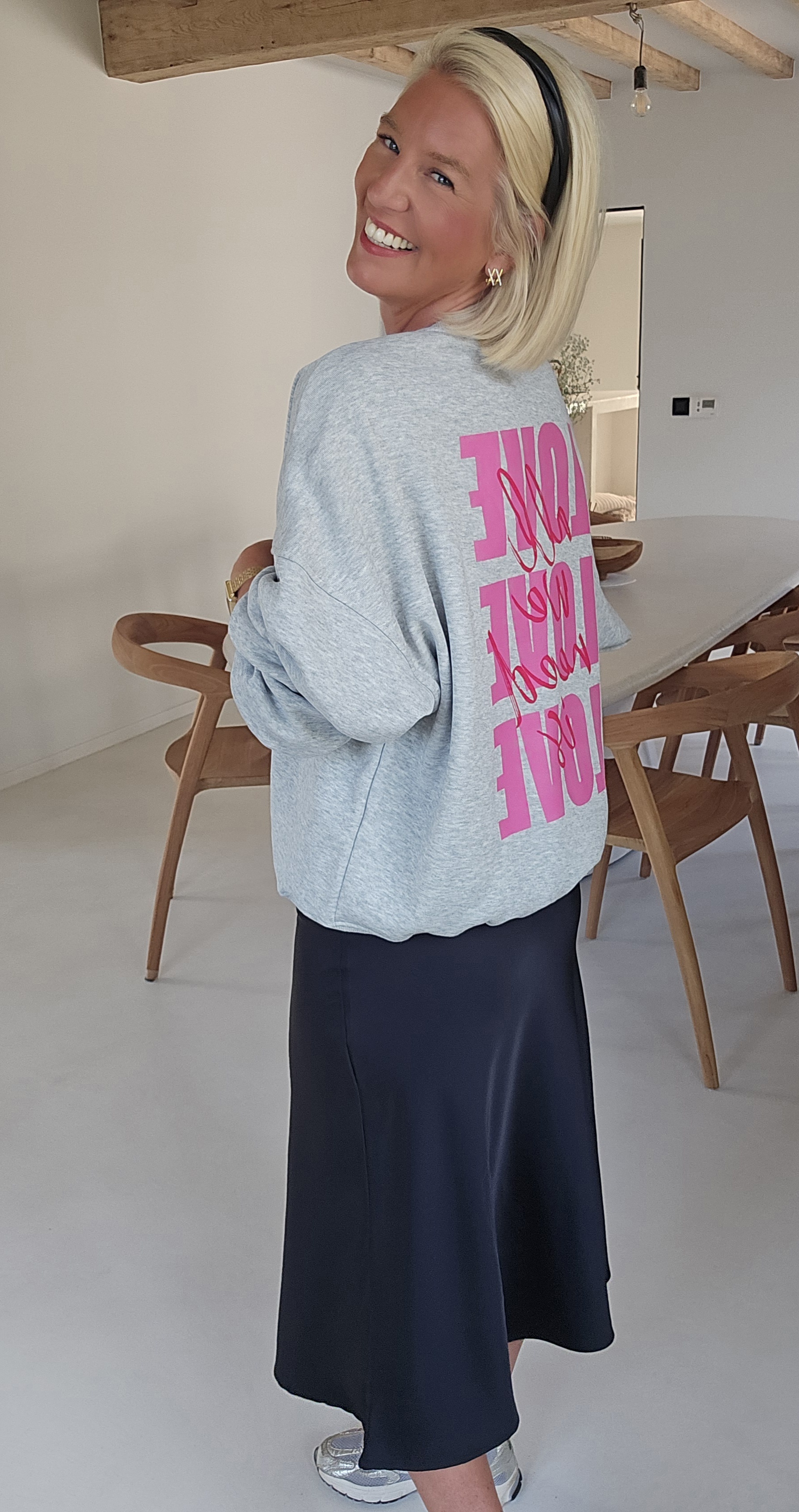 ALL WE NEED IS LOVE sweatshirt grey