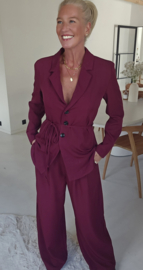 CHRISTINA suit burgundy