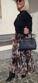 LEO tule skirt