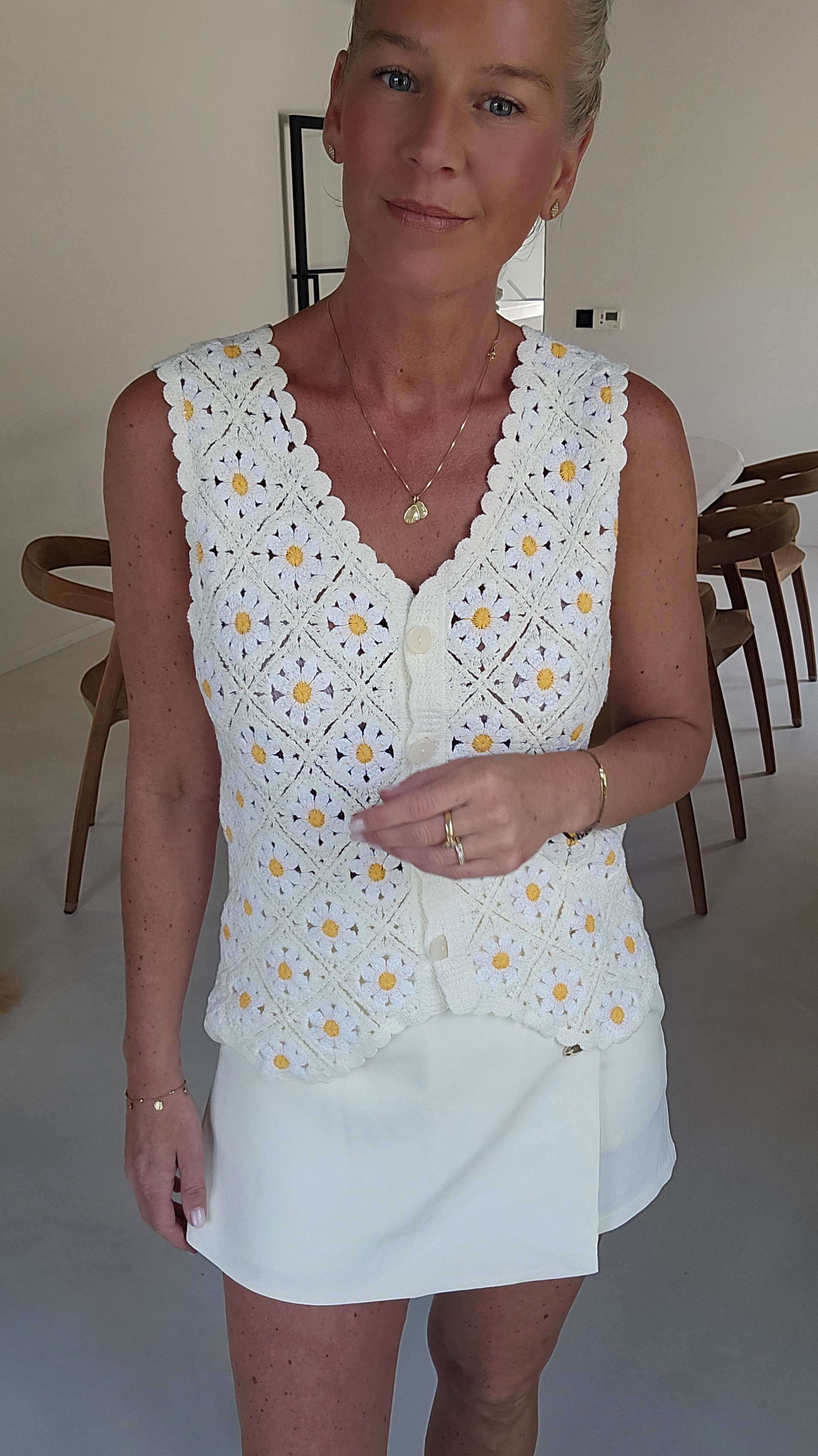 DAISIES crochet gilet ecru