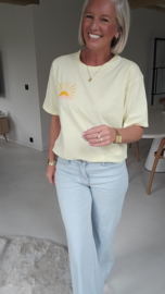 BEACH CLUB SUNSET tee yellow