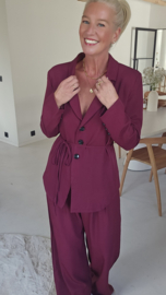 CHRISTINA suit burgundy