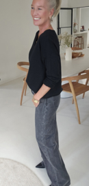 ANITI oversized v-neck knit black