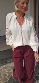 BIRTHE tetra blouse off-white / burgundy