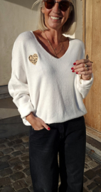 LEO HEART knit off-white