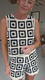 IVA crochet set black