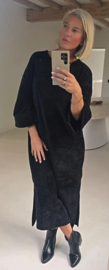 MANDU soft velvet maxi dress black