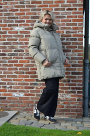 TRIX shorter winter puffer coat taupe
