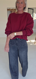 HAPPY IN A MILLION LITTLE WAYS sweatshirt burgundy