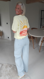 BEACH CLUB SUNSET tee yellow