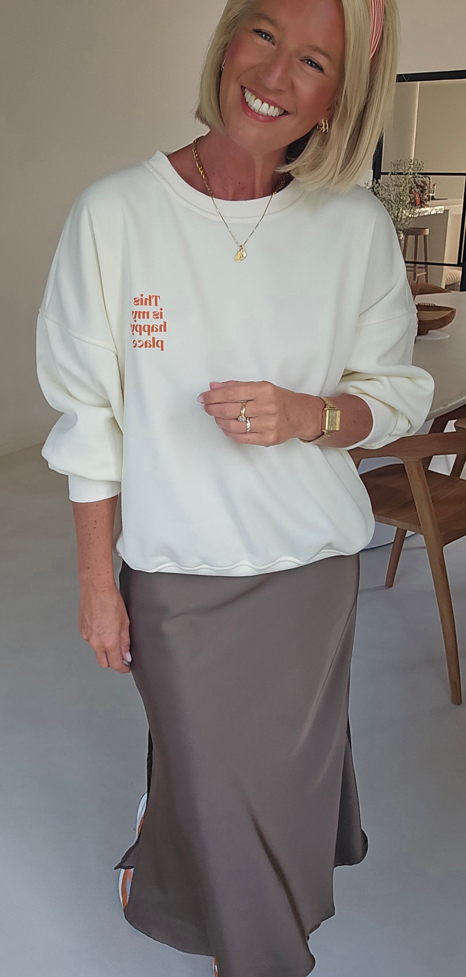 THIS IS MY HAPPY PLACE sweatshirt vanilla